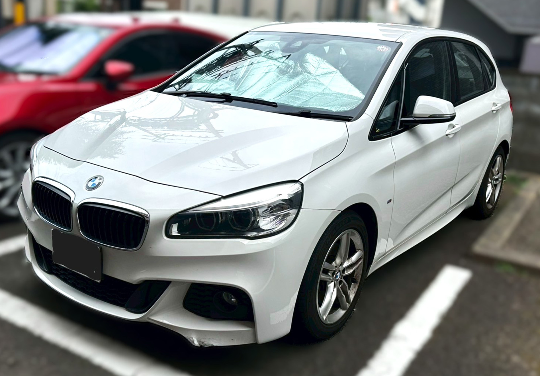 白のBMWの写真